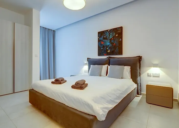 Luxe With Valletta And Harbour Views Sliema