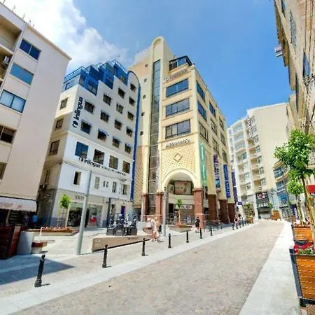 Apartment Luxe With Valletta And Harbour Views
