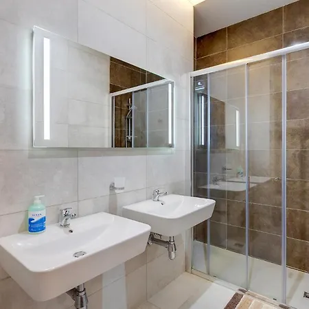 דירה Luxe With Valletta And Harbour Views *