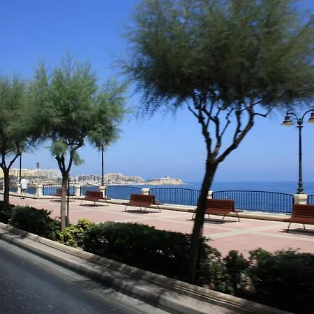Luxe With Valletta And Harbour Views Daire