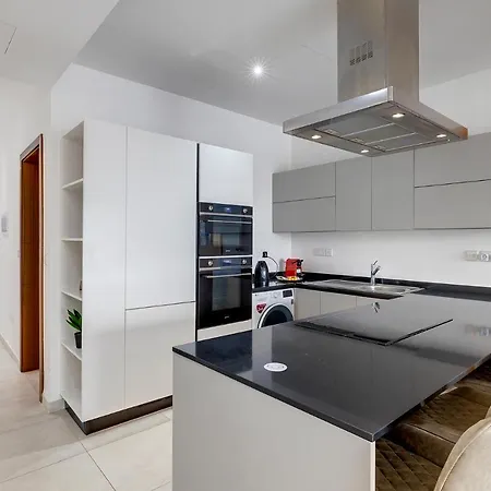 Daire Luxe With Valletta And Harbour Views