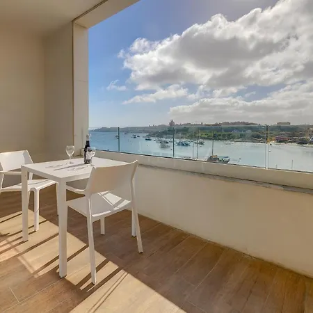 Luxe With Valletta And Harbour Views דירה סליאמה