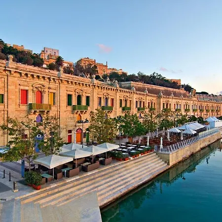 Luxe With Valletta And Harbour Views Apartment *
