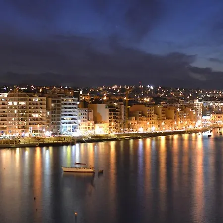 Luxe With Valletta And Harbour Views
