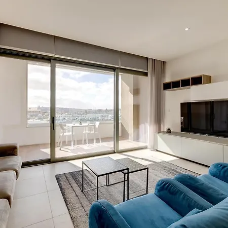 Luxe With Valletta And Harbour Views Apartamento *