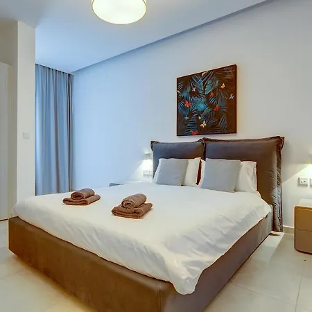 Luxe With Valletta And Harbour Views Sliema