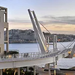 Daire Luxe With Valletta And Harbour Views