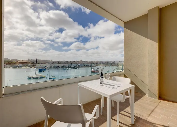 Luxe With Valletta And Harbour Views スリーマ